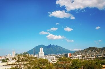GRUAS JS Servicio de maniobras pesadas y auxilio vial en Monterrey
